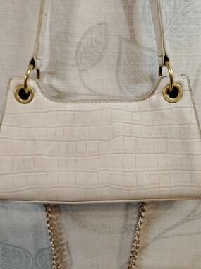Croc-Embossed Cream Chain Shoulder Crossbody Bag